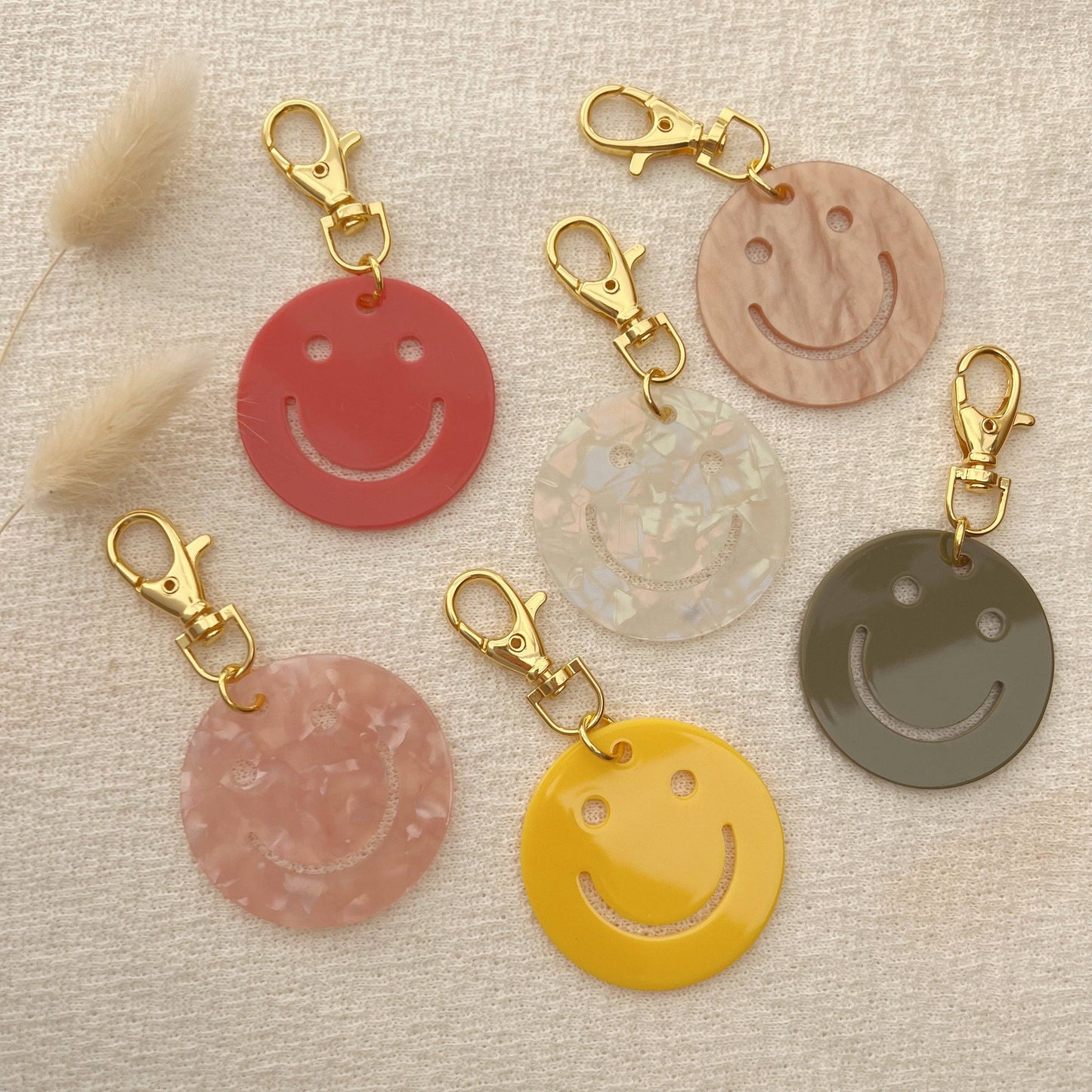 Smiley Clip-On Charm - Keychain: Bright Pink