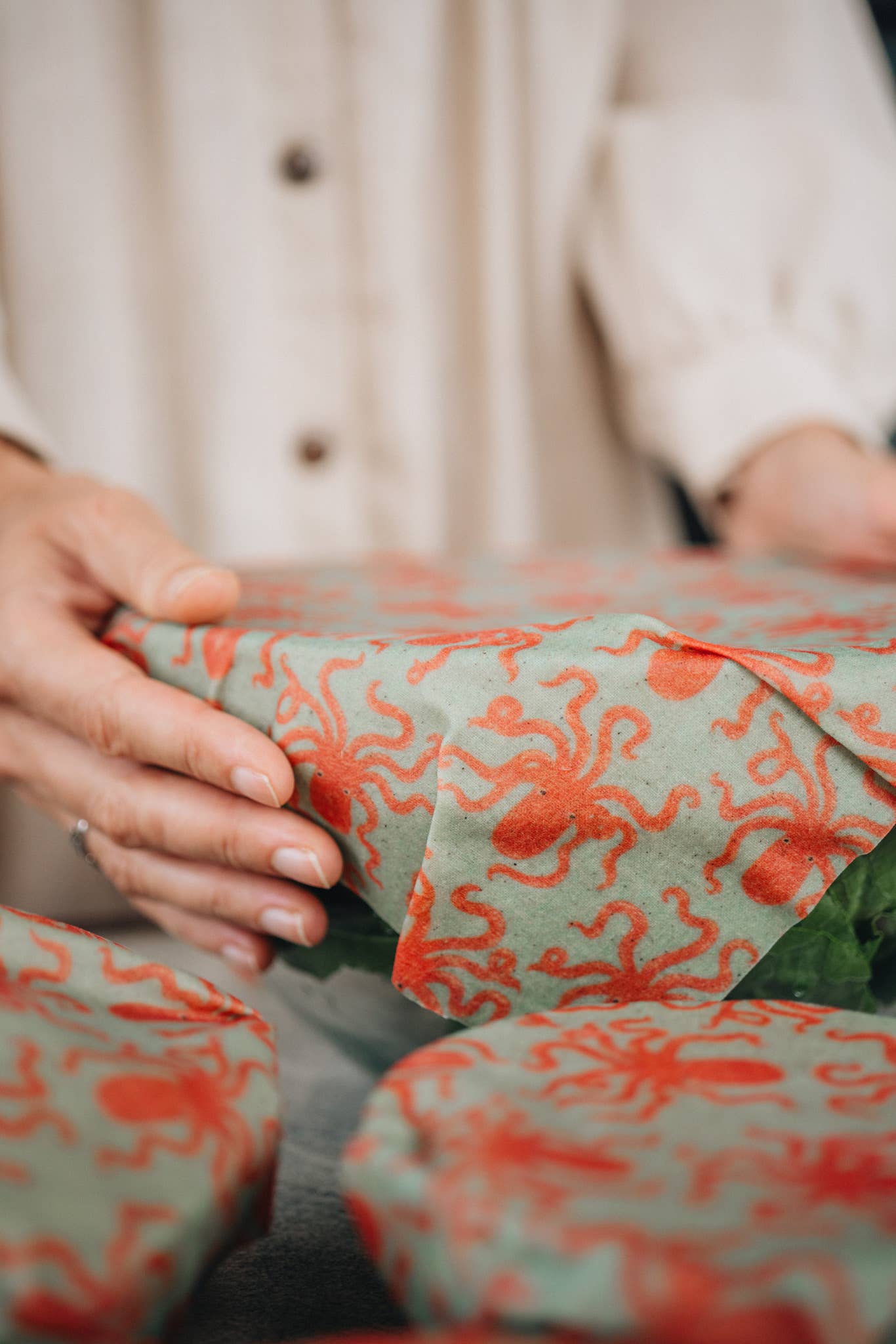 Reusable Beeswax Wrap Roll: Passion Som