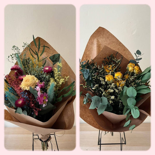 BOUQUET MEDIANO  CON FLORES Y VERDES SECOS Y PRESERVADOS