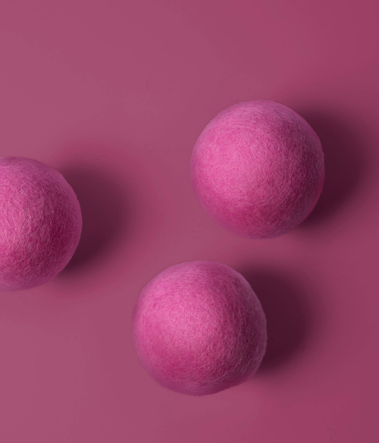 Wool Dryer Balls Set Of 3 + 1 Essential Oil: Light Pink / Citrus Clean