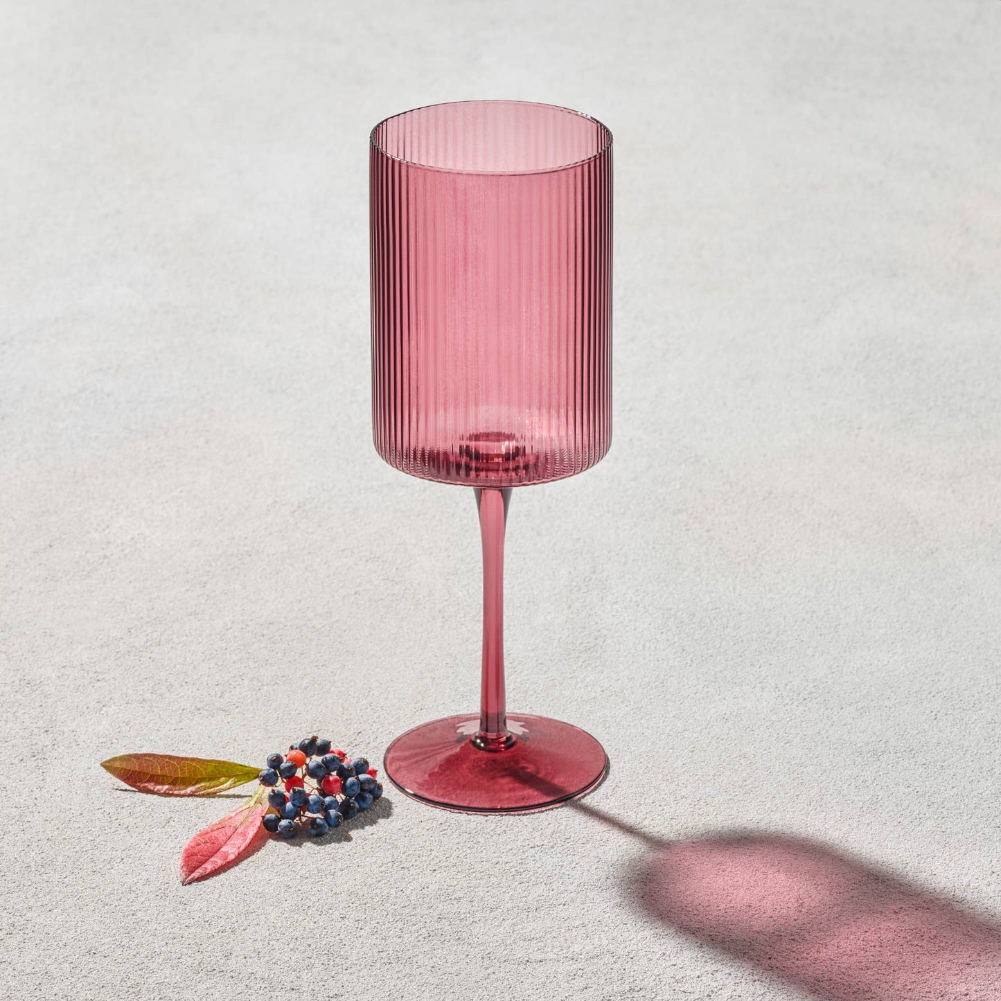 Vikko Decor - Malibu, Ribbed Glass, Plum, MULTIPLE SHAPES : 7 OZ Champagne