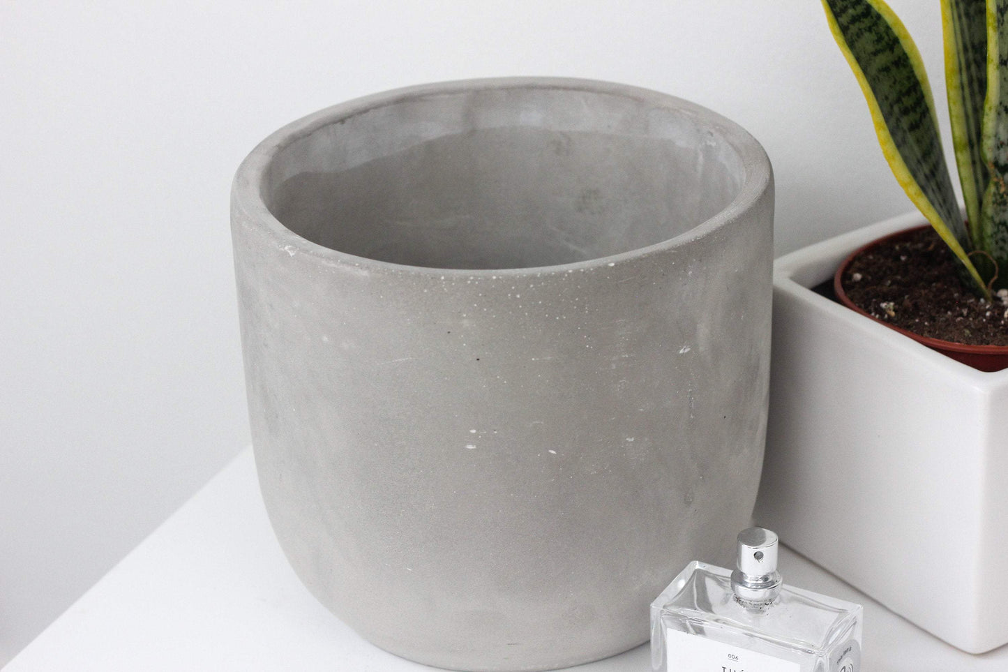 Round Concrete Indoor Planter Pot: 5"