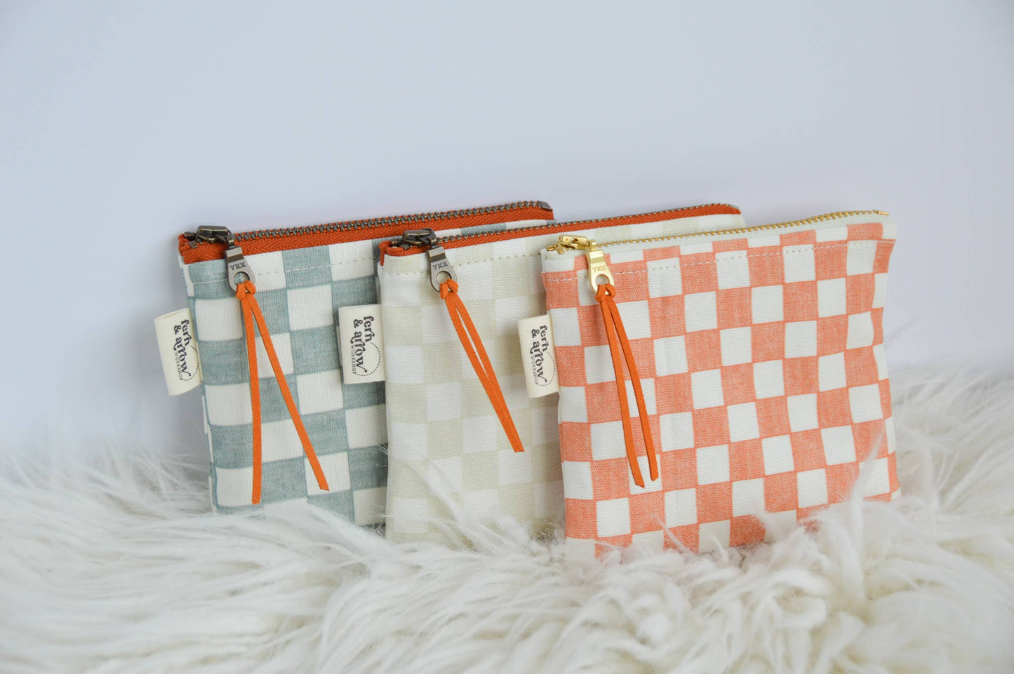 Vans Checkered Zipper: Clutch / Large