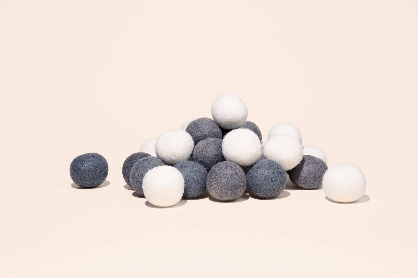 Set of 6 Organic Wool Dryer Balls  | Holiday Bestseller