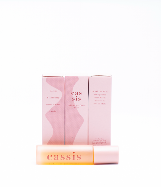 Clean roll-on perfume • no. 9 cassis 