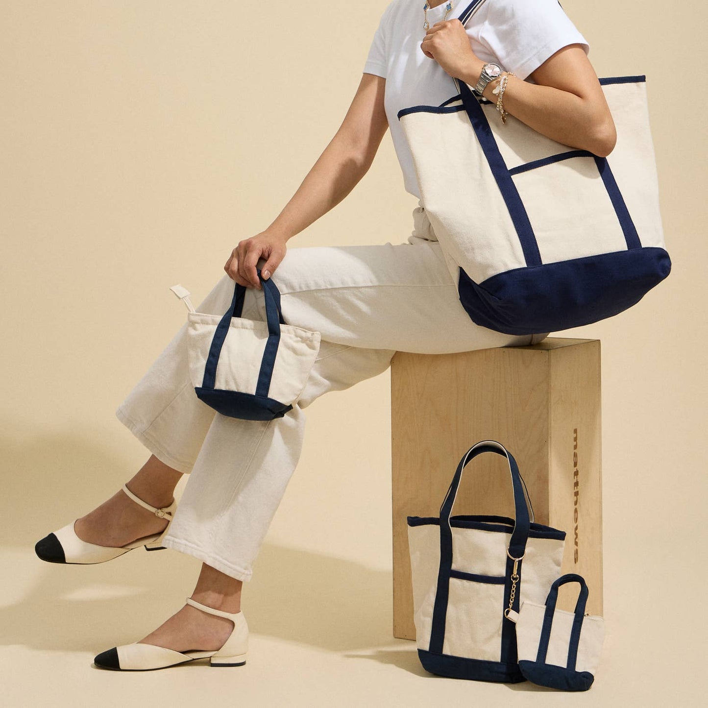 Ecofriendly Cotton Canvas Carry Tote with Charm Holder: Green / One size / 5DG78048