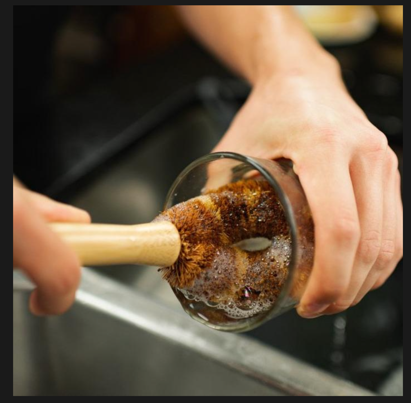 Bamboo Glassware Scrub Brush: Rounded Brush