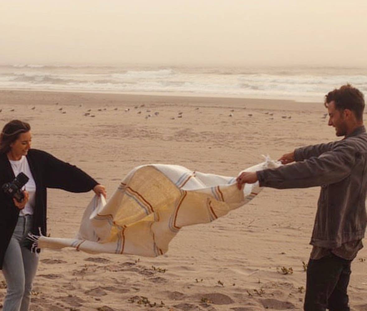 Sunday - SUSTAINABLE RECYCLED THROW BLANKET