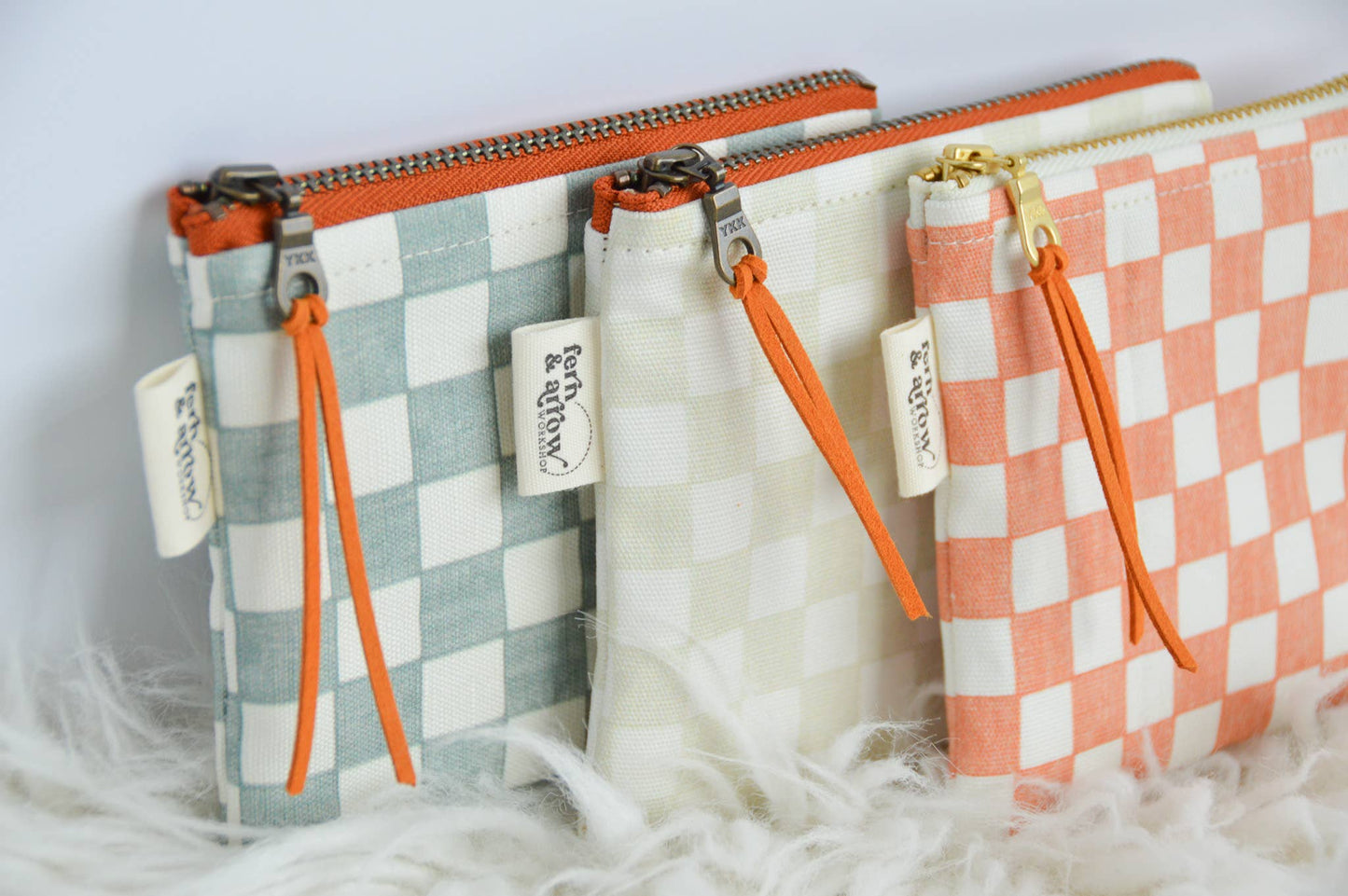 Vans Checkered Zipper: Clutch / Large