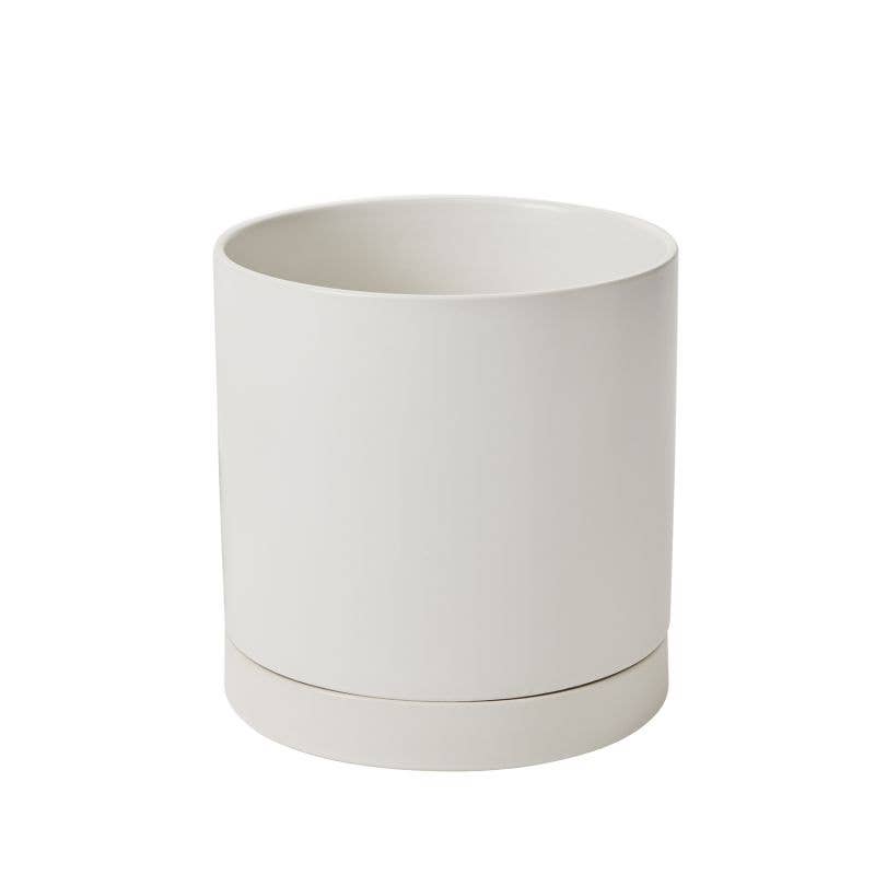 Romey Pot and Saucer: 4.75" Pot / Black