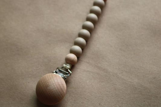Pacifier Clip Color: Oatmeal