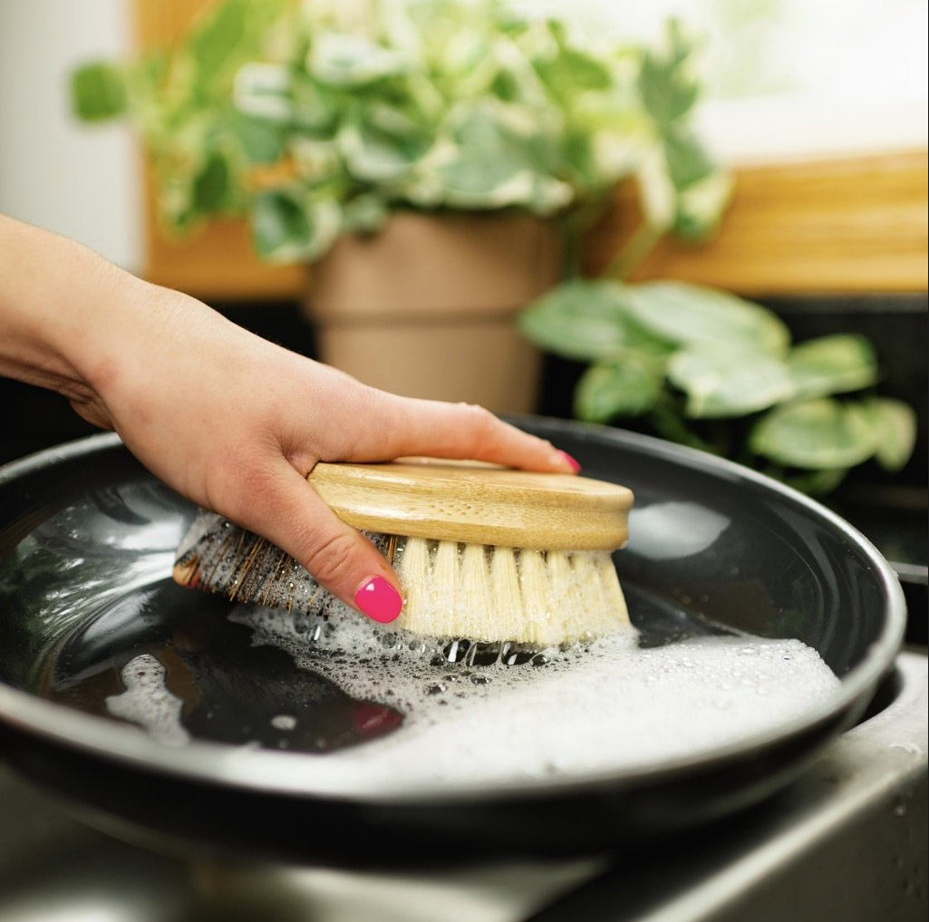 Bamboo Cleaning Brush | Sisal Bristles: Coconut and Sisal Bristle