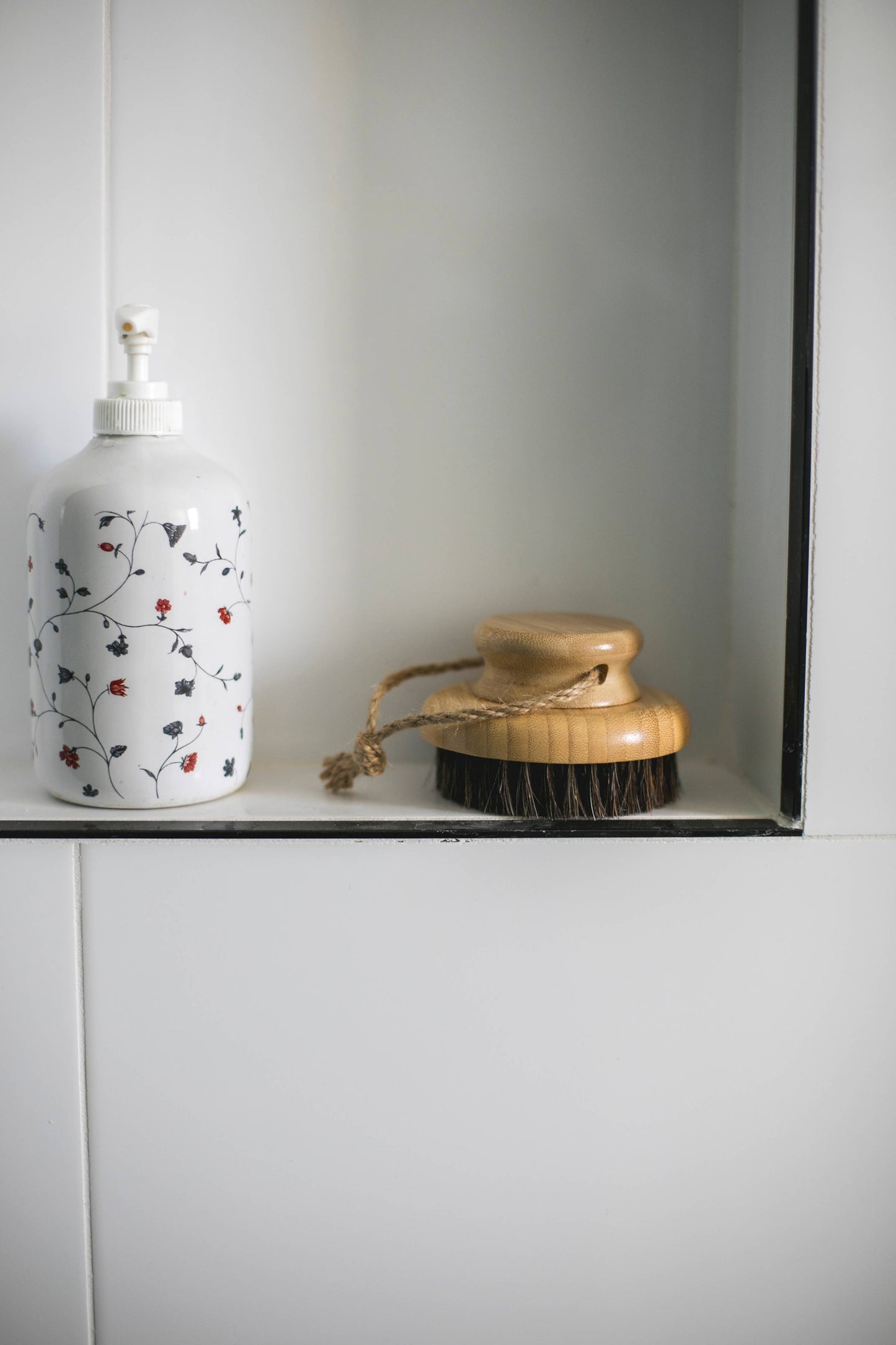 Dry Round Body Brush: Horsehair