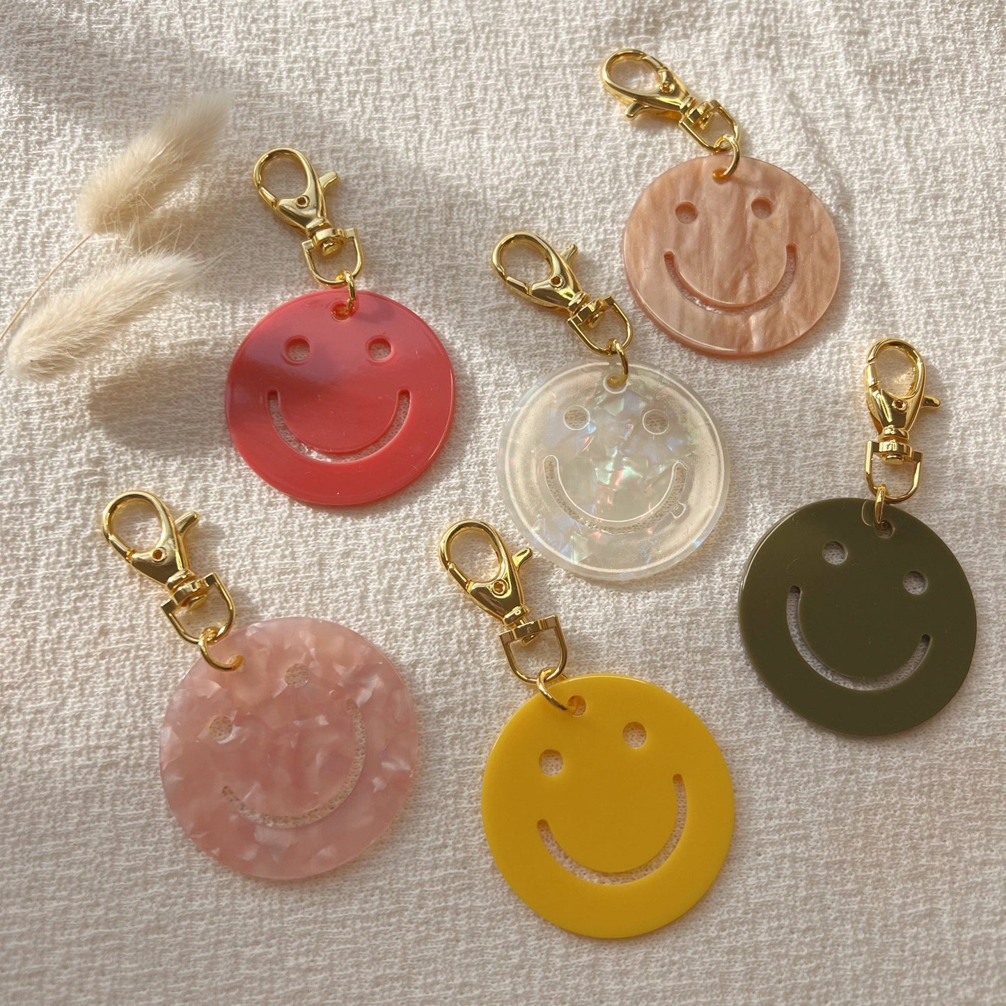 Smiley Clip-On Charm - Keychain: Bright Pink
